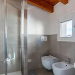 Loft Park & Rail Private Parking Included Apartment Como
