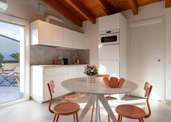 Loft Park & Rail Free Parking Appartement *